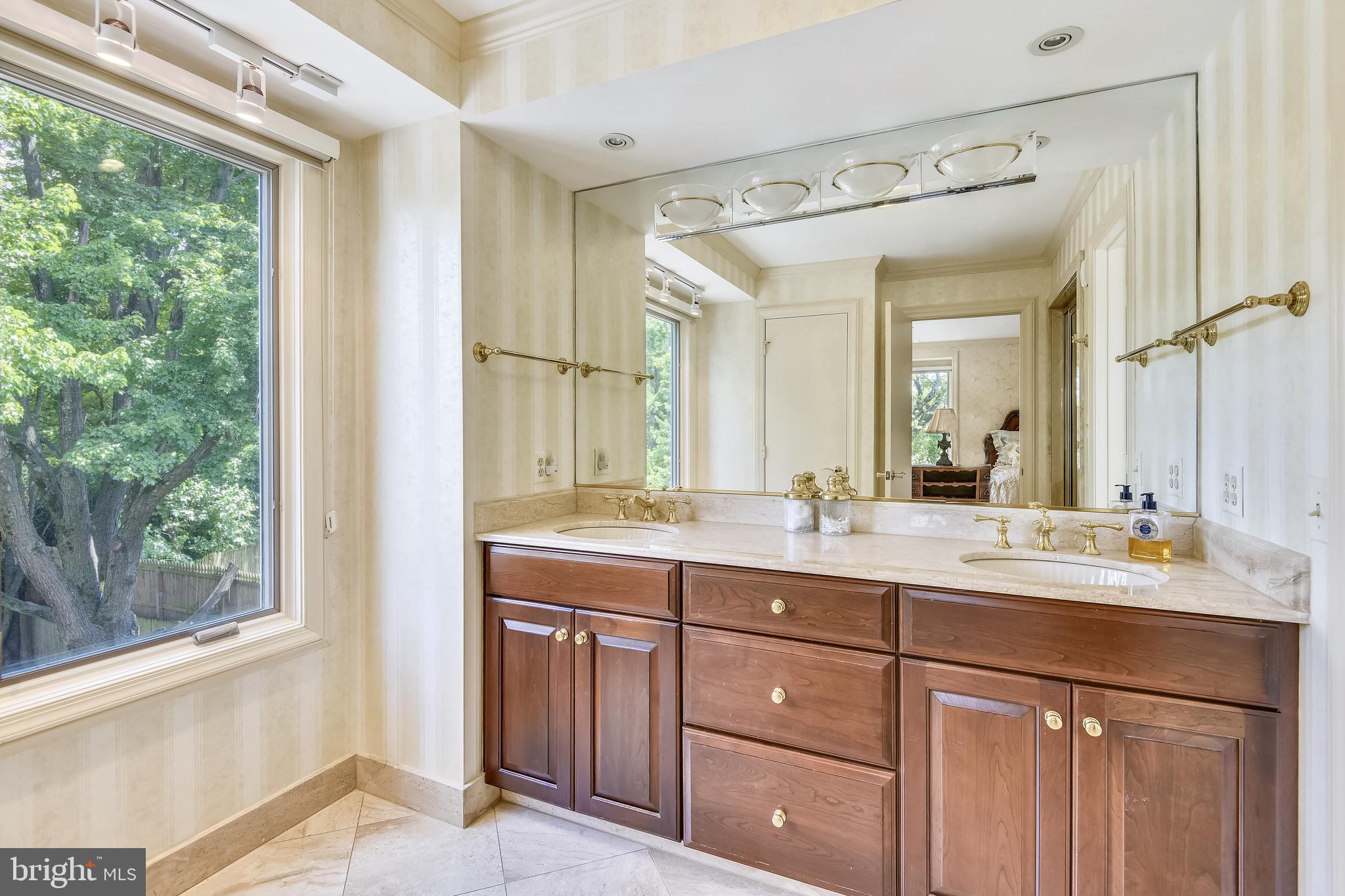 11911 Seven Locks Road Potomac, MD 20854 - Photo 21 of 57 Master Bathroom