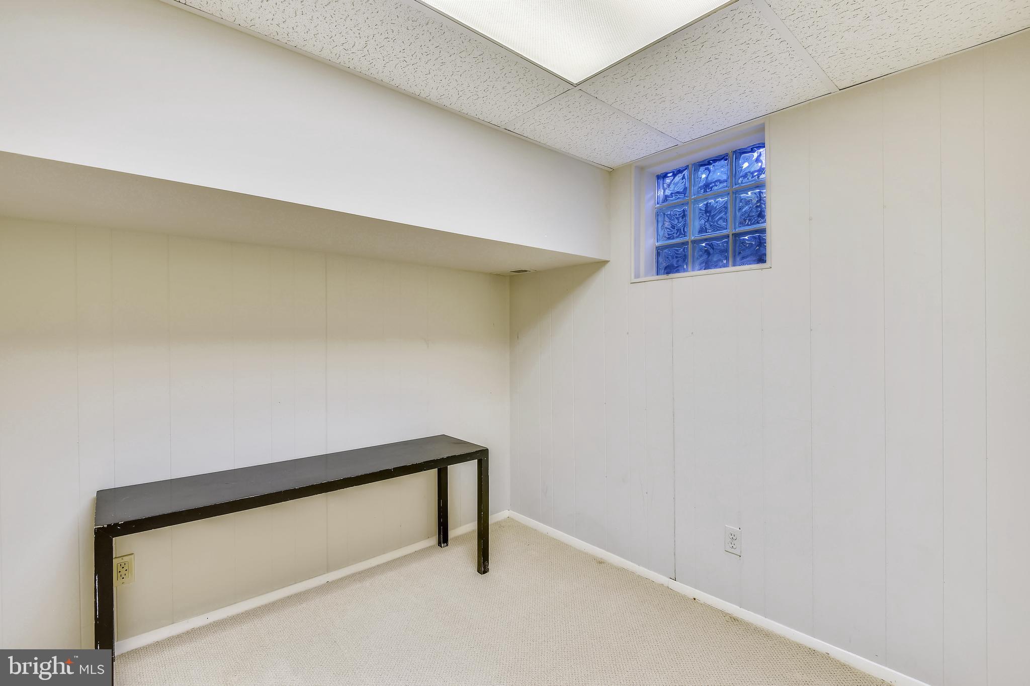 11911 Seven Locks Road Potomac, MD 20854 - Photo 40 of 57 Den 1