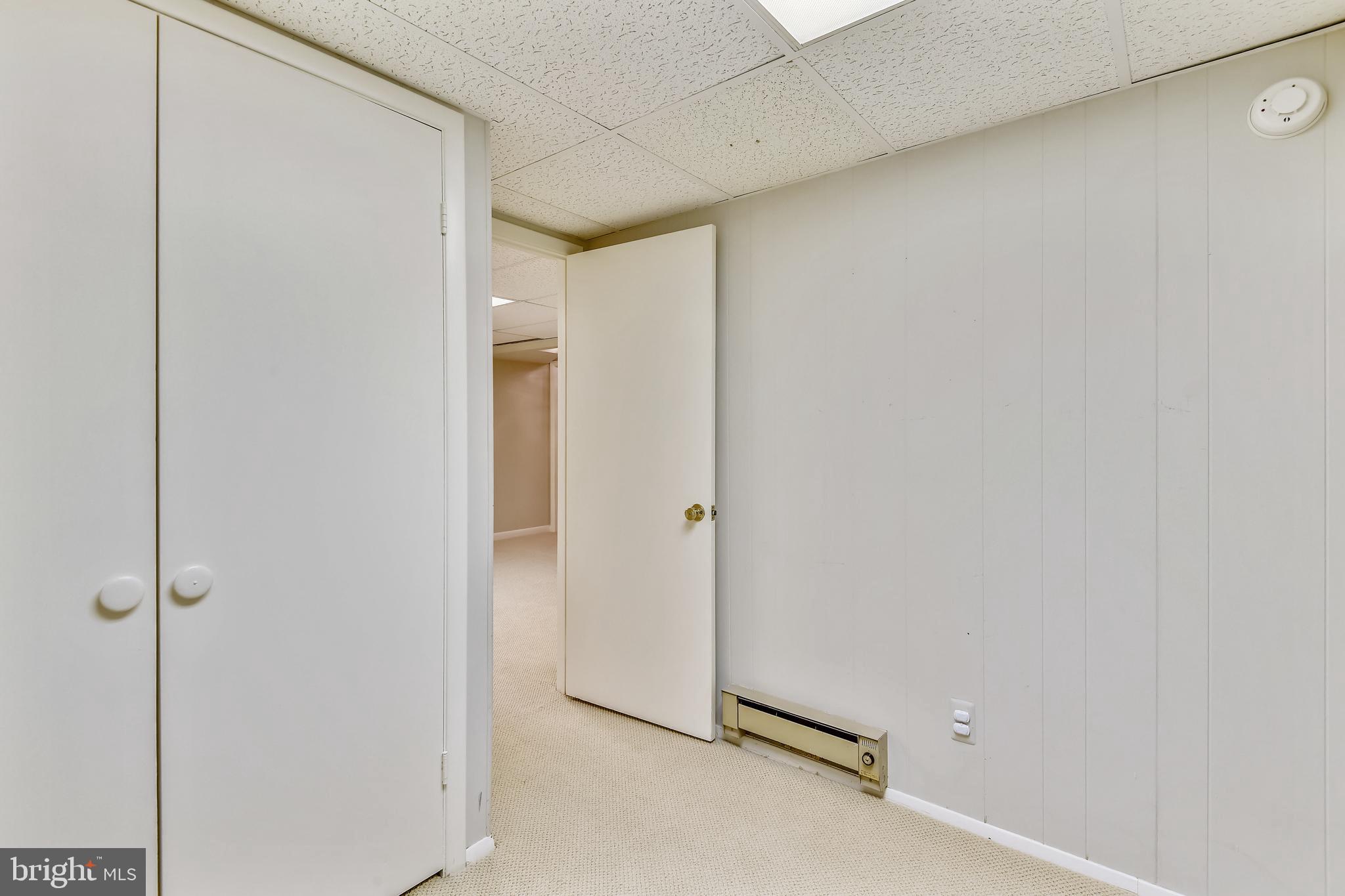 11911 Seven Locks Road Potomac, MD 20854 - Photo 41 of 57 Den 1