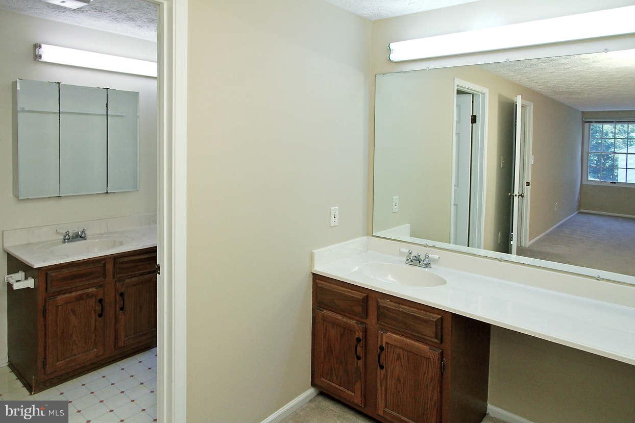 7755 Tara Heights Place Springfield, VA 22153 - Photo 15 of 30 Bath (Master)