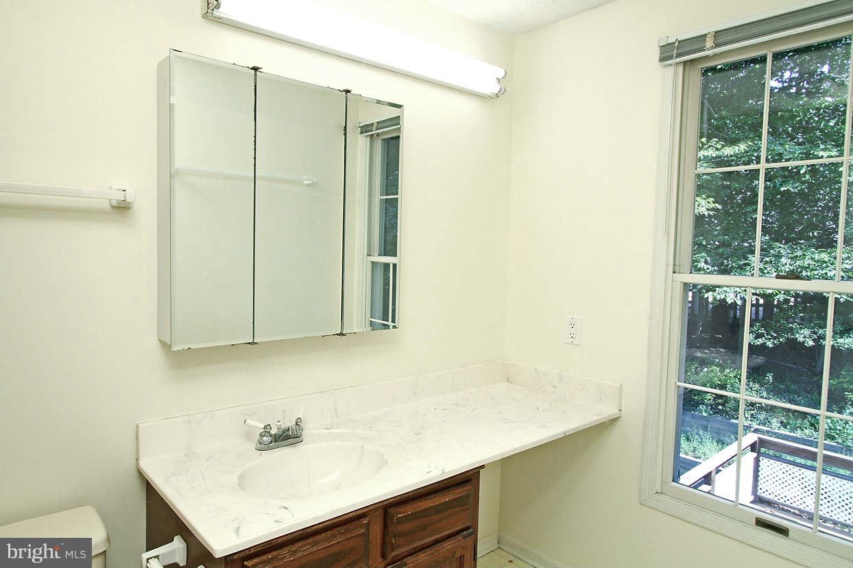 7755 Tara Heights Place Springfield, VA 22153 - Photo 16 of 30 Bath (Master)