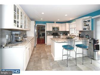 285 Meadowbrook Road Robbinsville, NJ 08691 - Photo 2 of 12 Kitchen