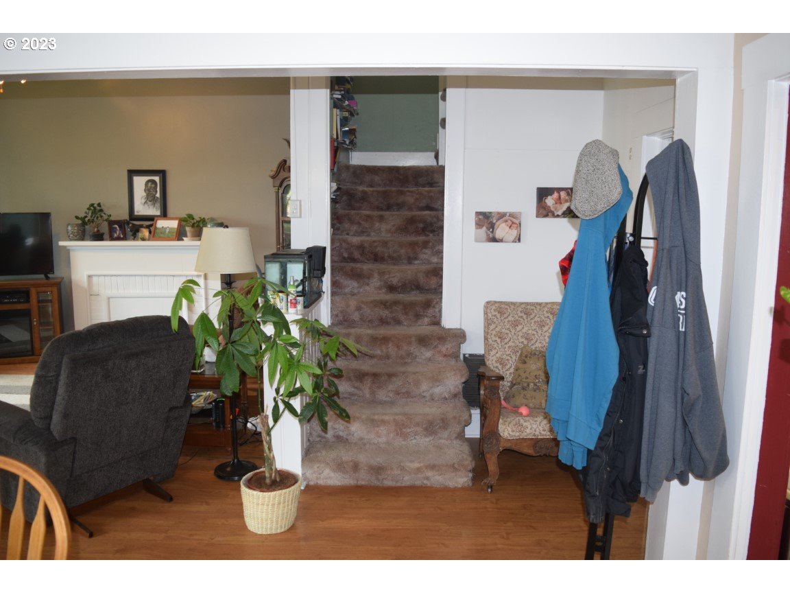 327 West Main Street Athena, OR 97813 - Photo 8 of 48