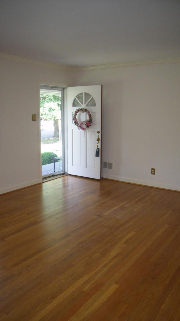 272 Burke Road Lexington, KY 40511 - Photo 4 of 11 Crown molding and upscale replacement th