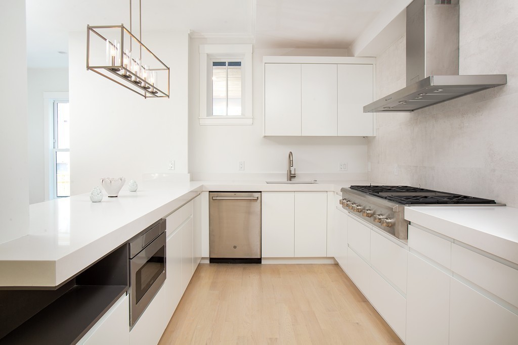 40 Gorham Avenue, Unit 40 Brookline, MA 02445 - Photo 6 of 13