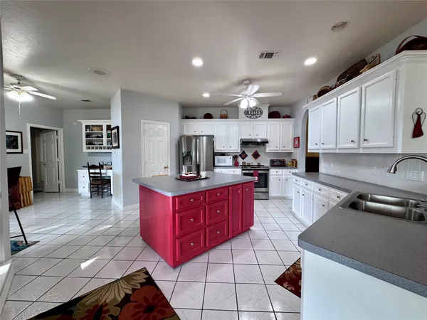$449,000 | 41 Blue Bird Lane, Trinity, TX 75862