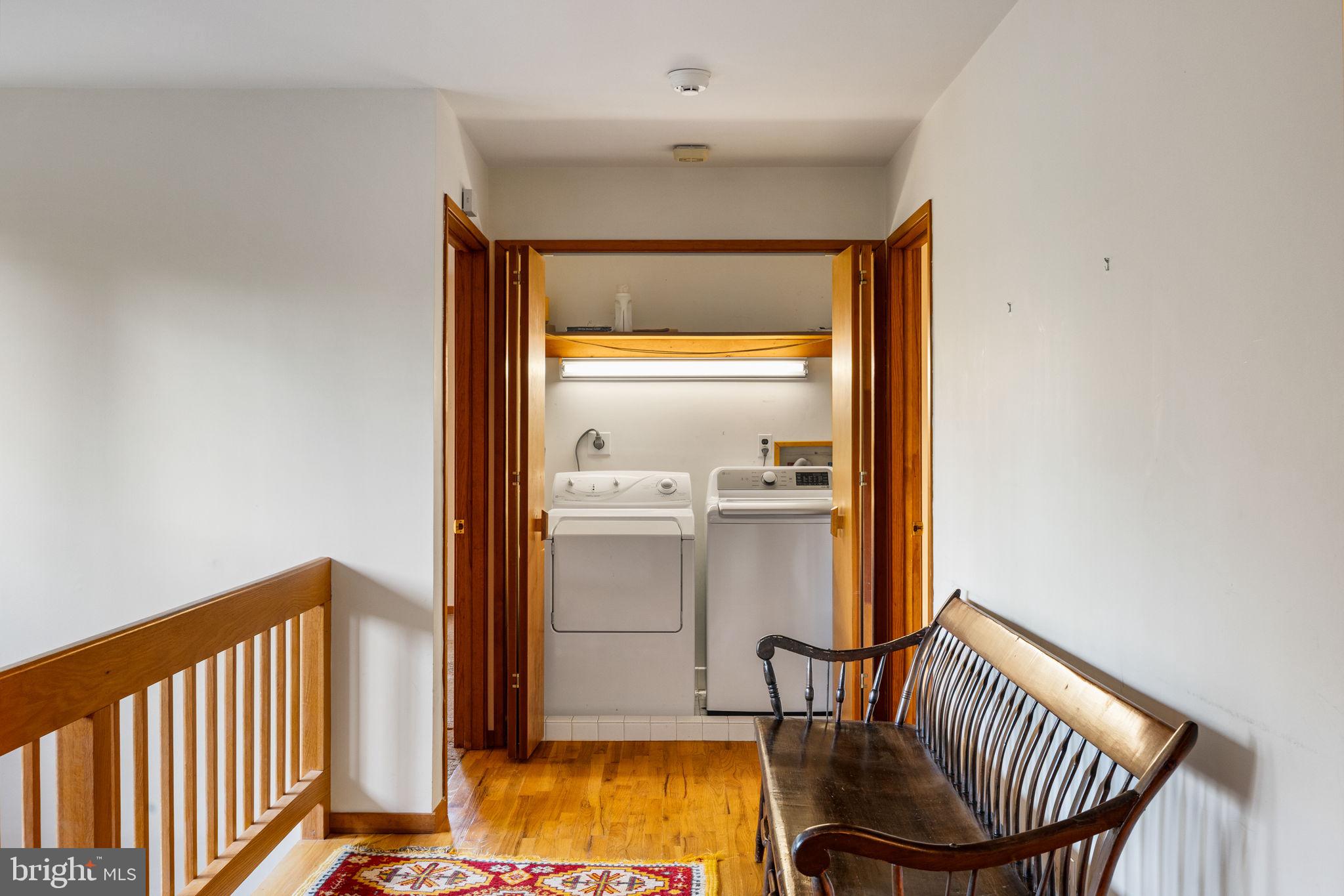 640 Harts Ridge Road Conshohocken, PA 19428 - Photo 28 of 46 a view of a hallway with interior of the house