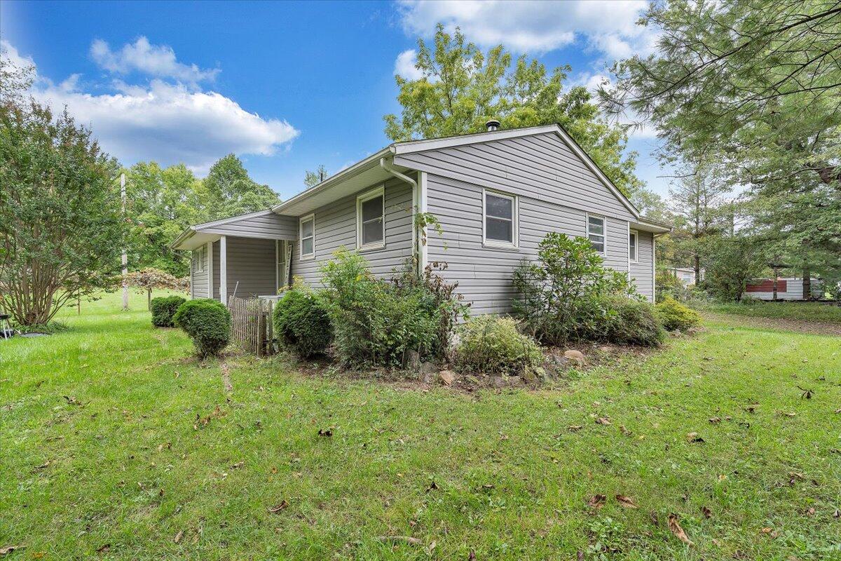 5873 Hall Road Catawba, VA 24070 - Photo 17 of 27 18-MIB00176