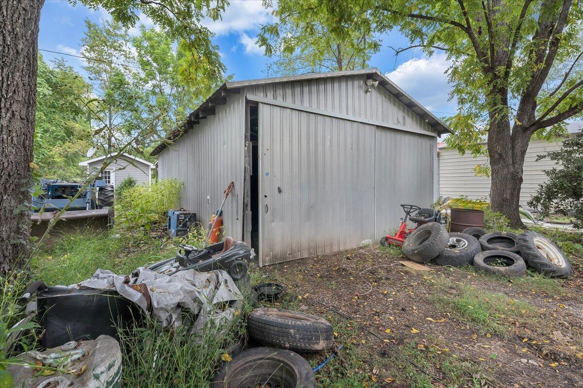 5873 Hall Road Catawba, VA 24070 - Photo 22 of 27 23-MIB00194