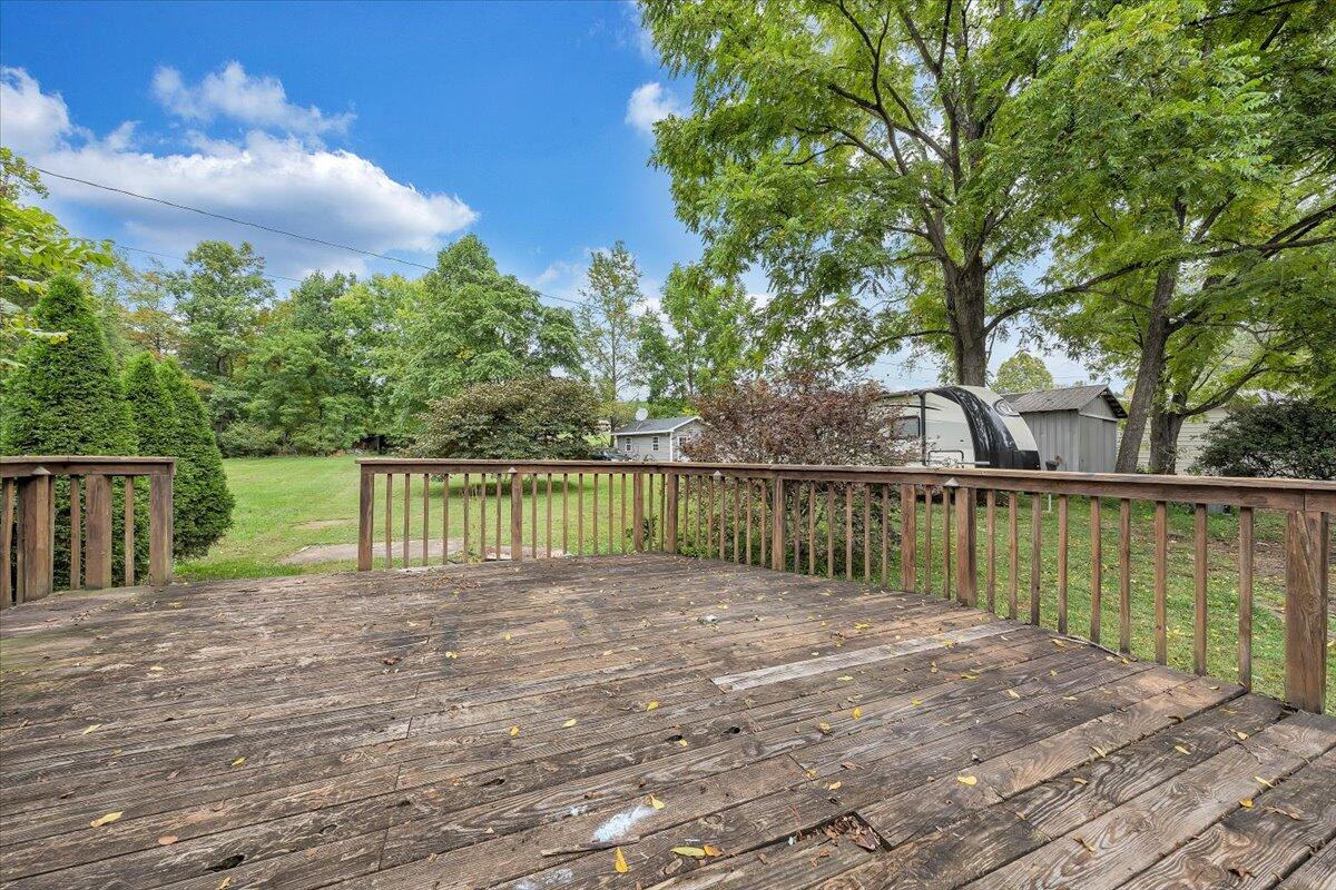 5873 Hall Road Catawba, VA 24070 - Photo 26 of 27 27-MIB00206