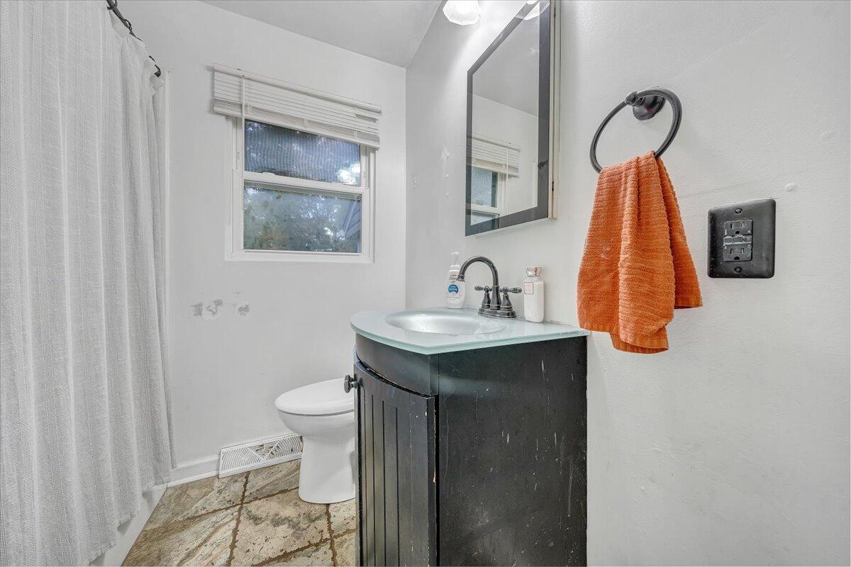 5873 Hall Road Catawba, VA 24070 - Photo 10 of 27 10-MIB00152