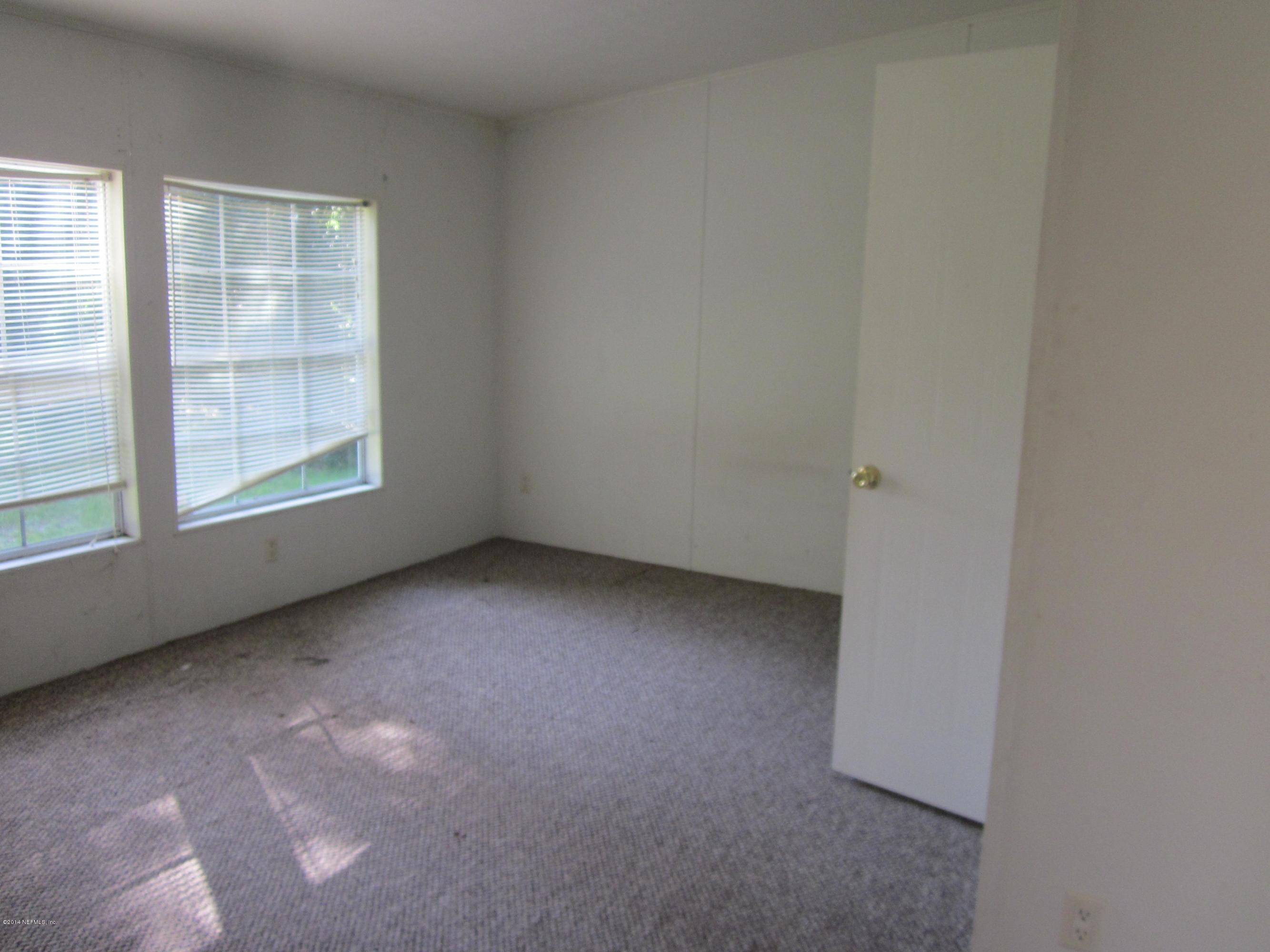 3121 Bainbridge Road, Unit 3 Palatka, FL 32177 - Photo 8 of 12 IMG_0279