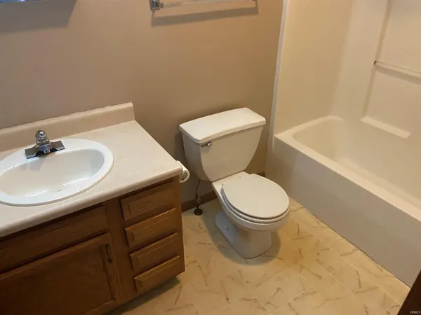 $975 | 2835 Plaza Lane, Lafayette, IN 47909