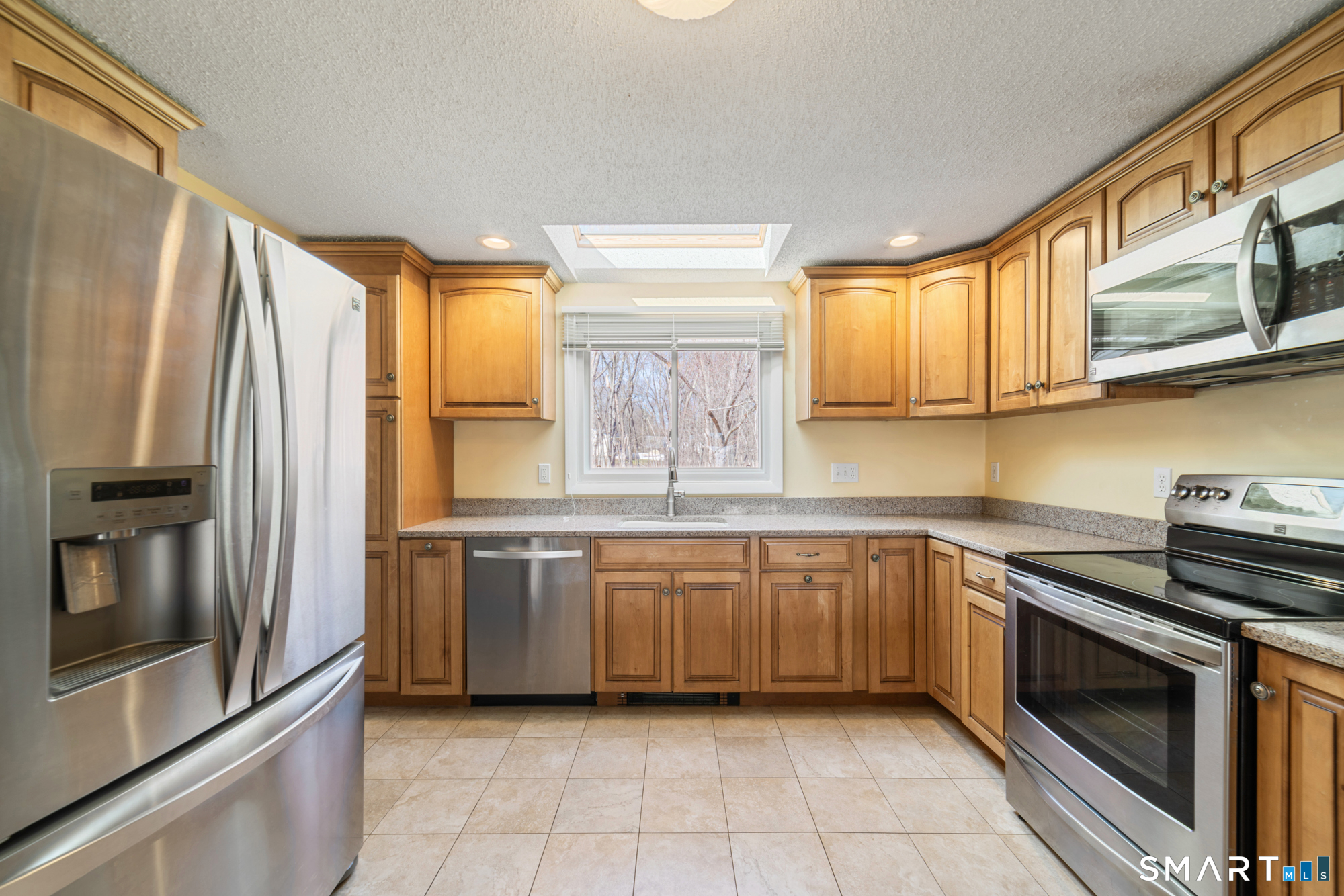 531 Clintonville Road North Haven, CT 06473 - Photo 12 of 40