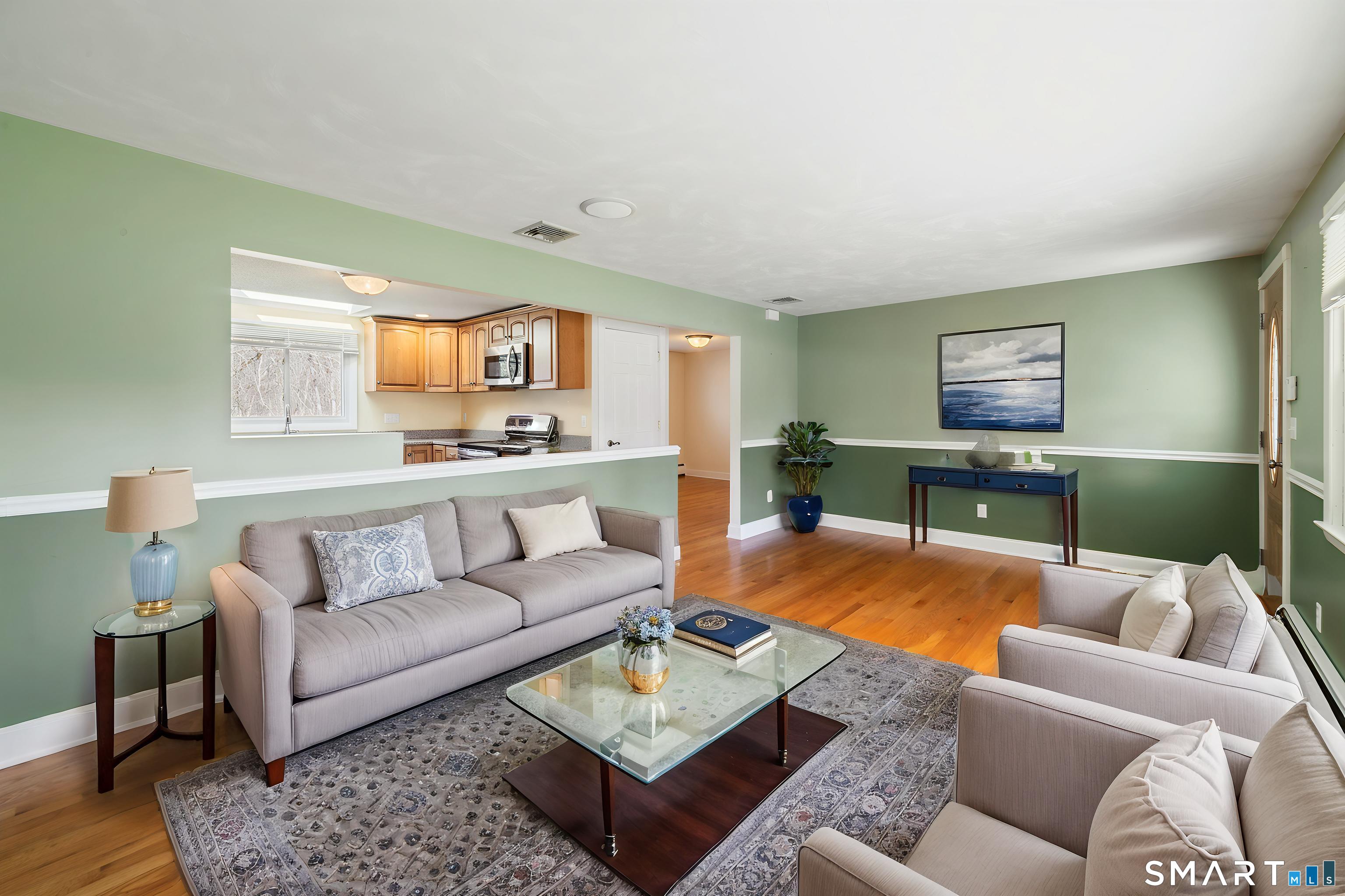 531 Clintonville Road North Haven, CT 06473 - Photo 2 of 40