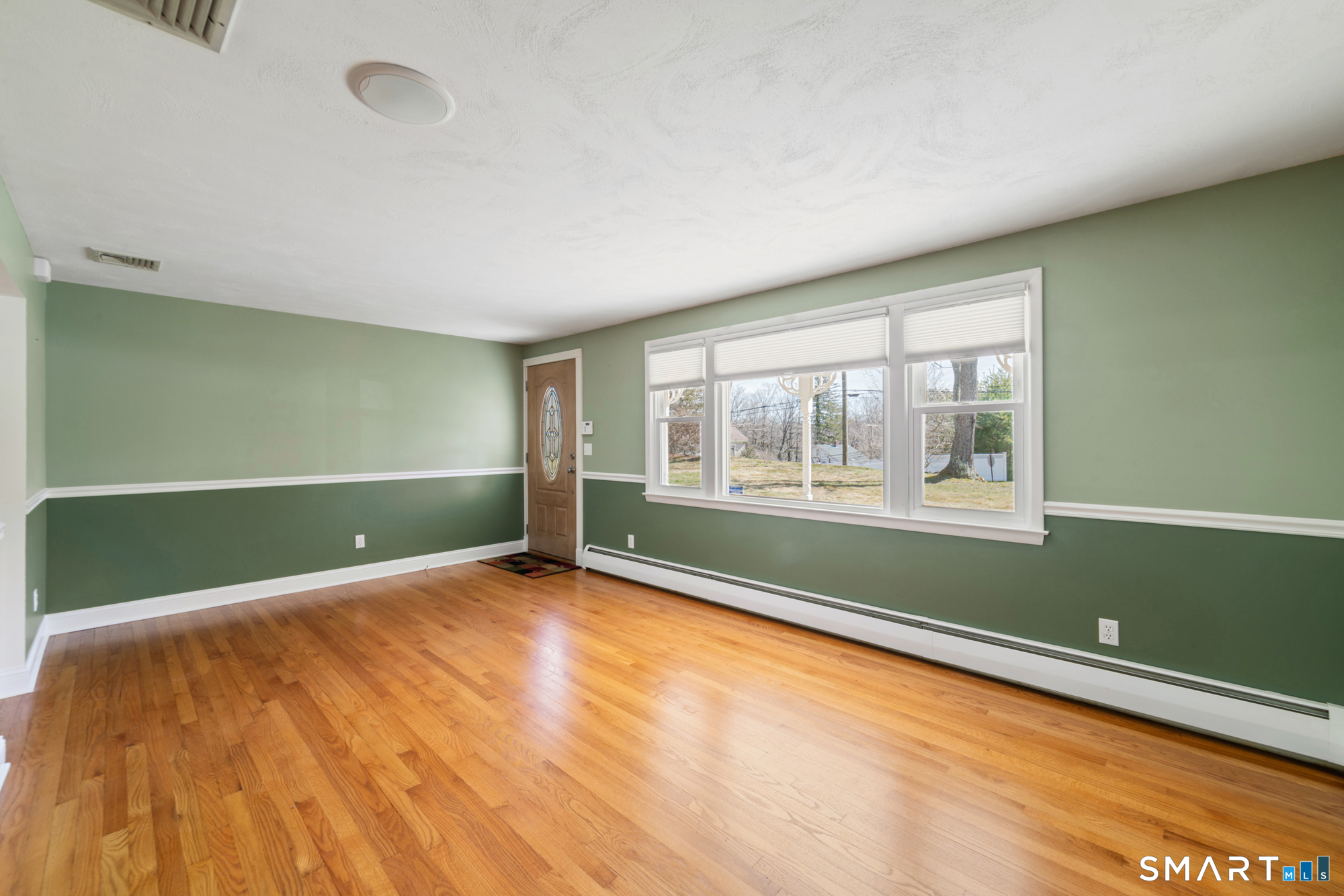 531 Clintonville Road North Haven, CT 06473 - Photo 4 of 40