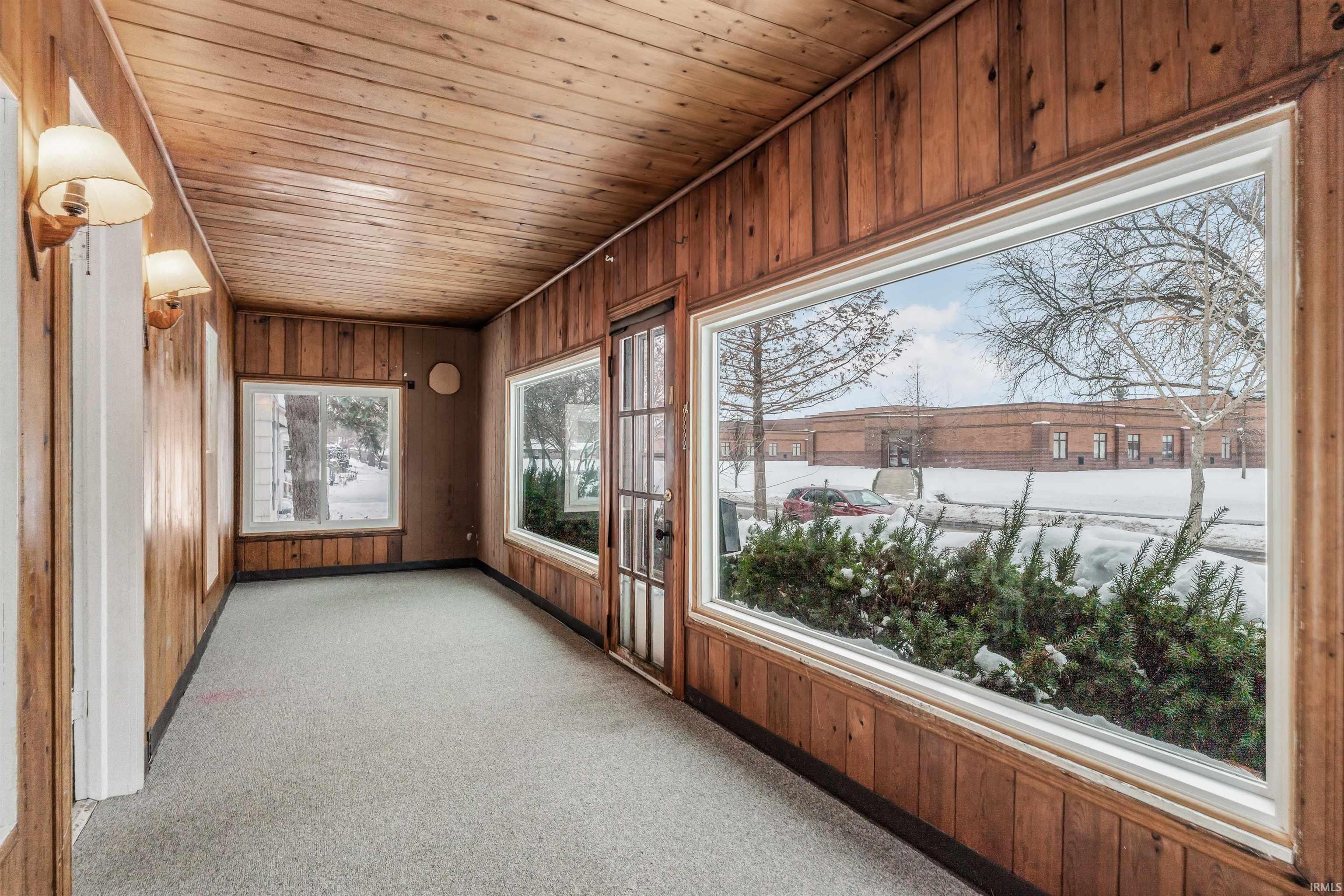 558 North Riley Street Kendallville, IN 46755 - Photo 11 of 29