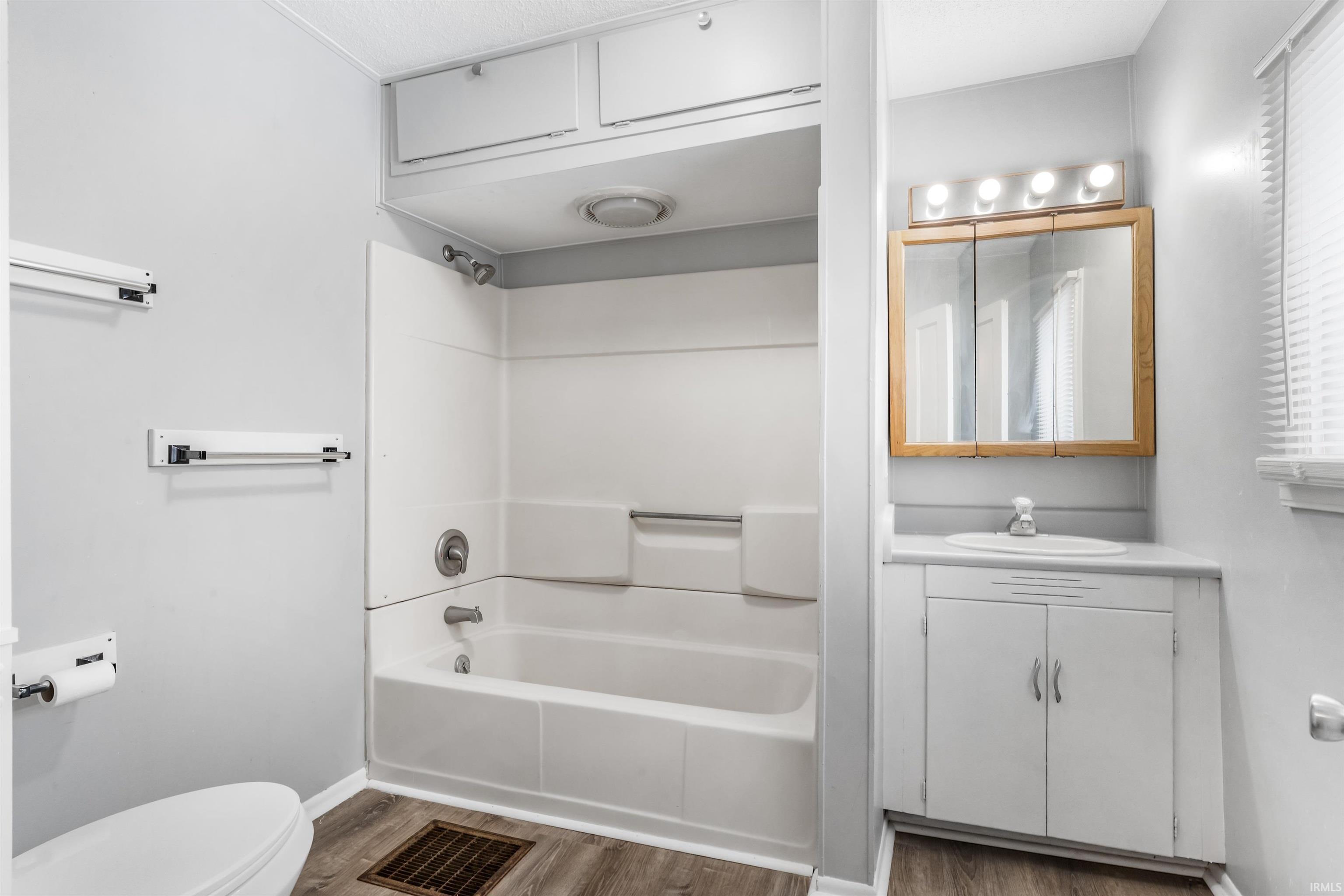 558 North Riley Street Kendallville, IN 46755 - Photo 17 of 29