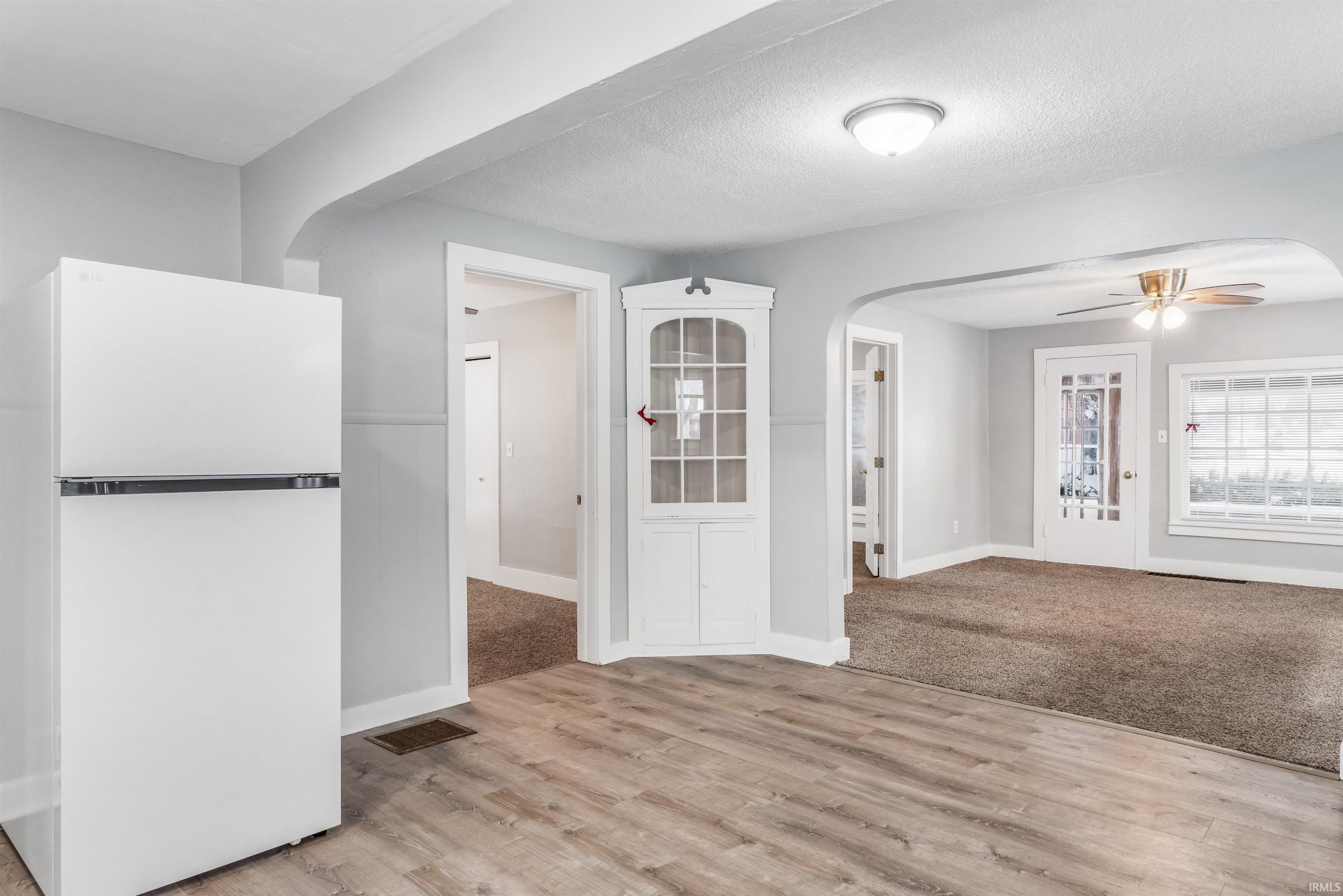 558 North Riley Street Kendallville, IN 46755 - Photo 9 of 29