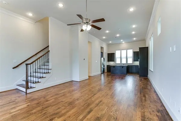 $3,200 | 2010 Beall Street, Houston, TX 77008