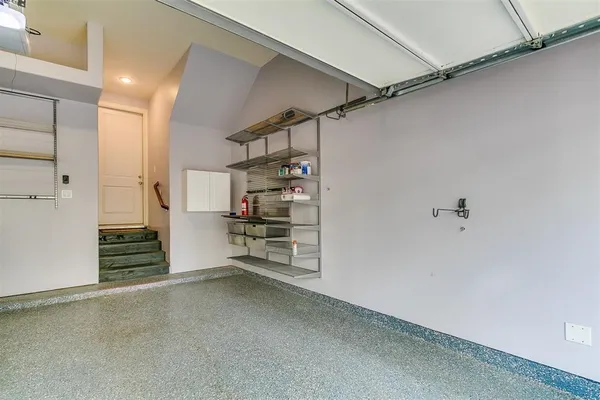 $3,200 | 2010 Beall Street, Houston, TX 77008