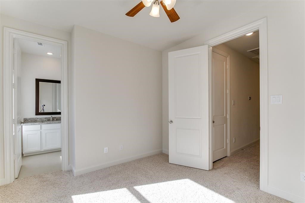 2010 Beall Street Houston, TX 77008 - Photo 7 of 17 a view of an empty room and window