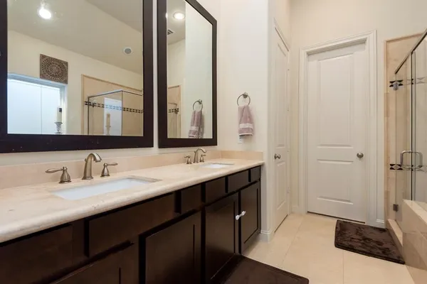 $3,200 | 2010 Beall Street, Houston, TX 77008