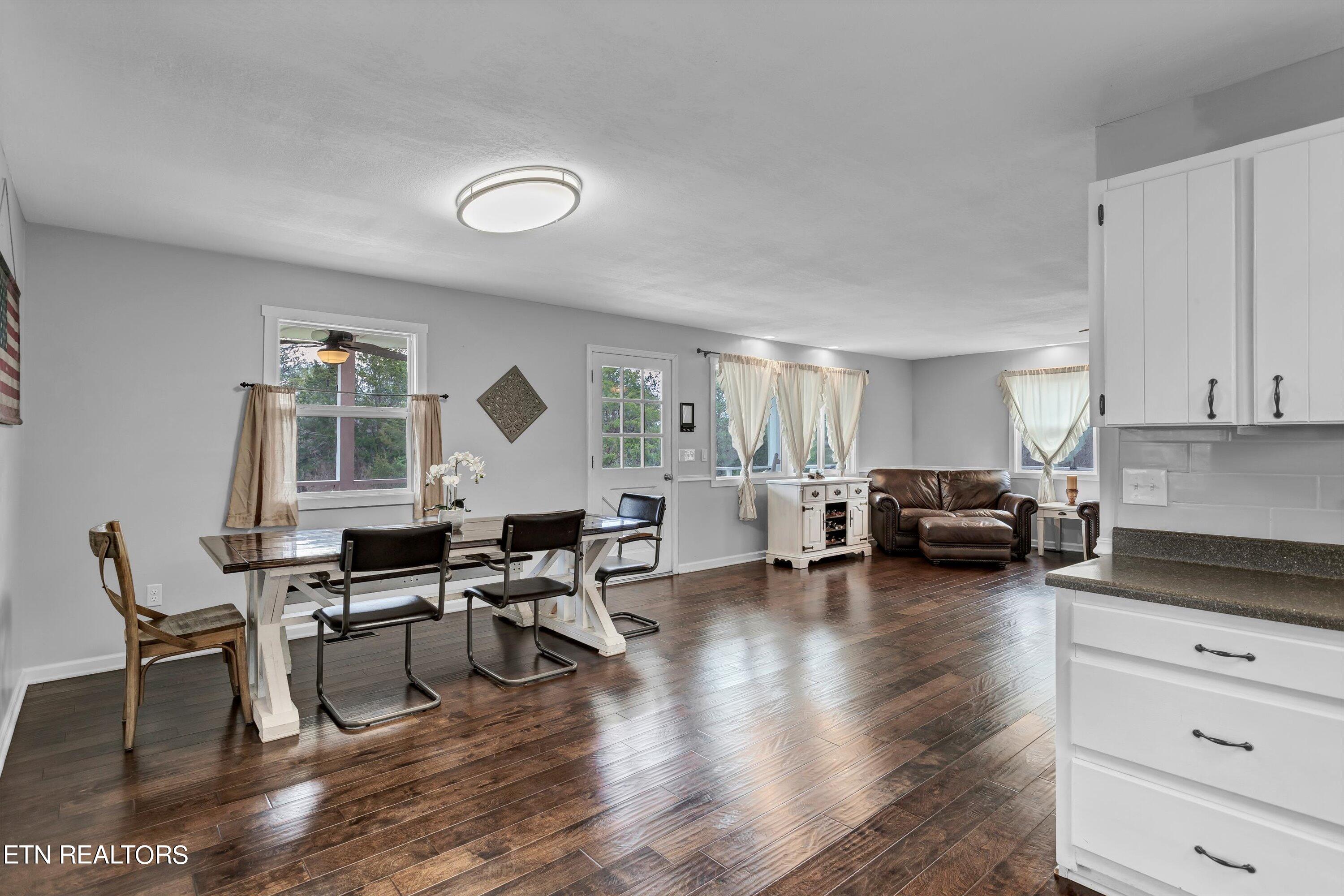 2275 Bishop Road Loudon, TN 37774 - Photo 5 of 13 Formal/informal dining area