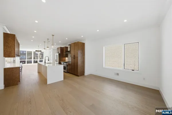 $6,900 | 211 East Harriet Avenue, Unit A, Palisades Park, NJ 07650