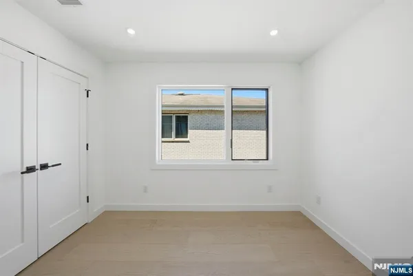 $6,900 | 211 East Harriet Avenue, Unit A, Palisades Park, NJ 07650