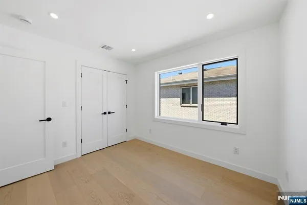 $6,900 | 211 East Harriet Avenue, Unit A, Palisades Park, NJ 07650