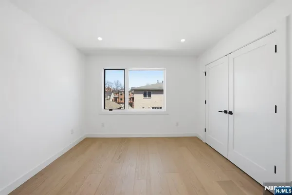 $6,900 | 211 East Harriet Avenue, Unit A, Palisades Park, NJ 07650