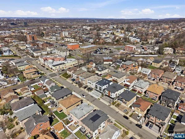 $6,900 | 211 East Harriet Avenue, Unit A, Palisades Park, NJ 07650