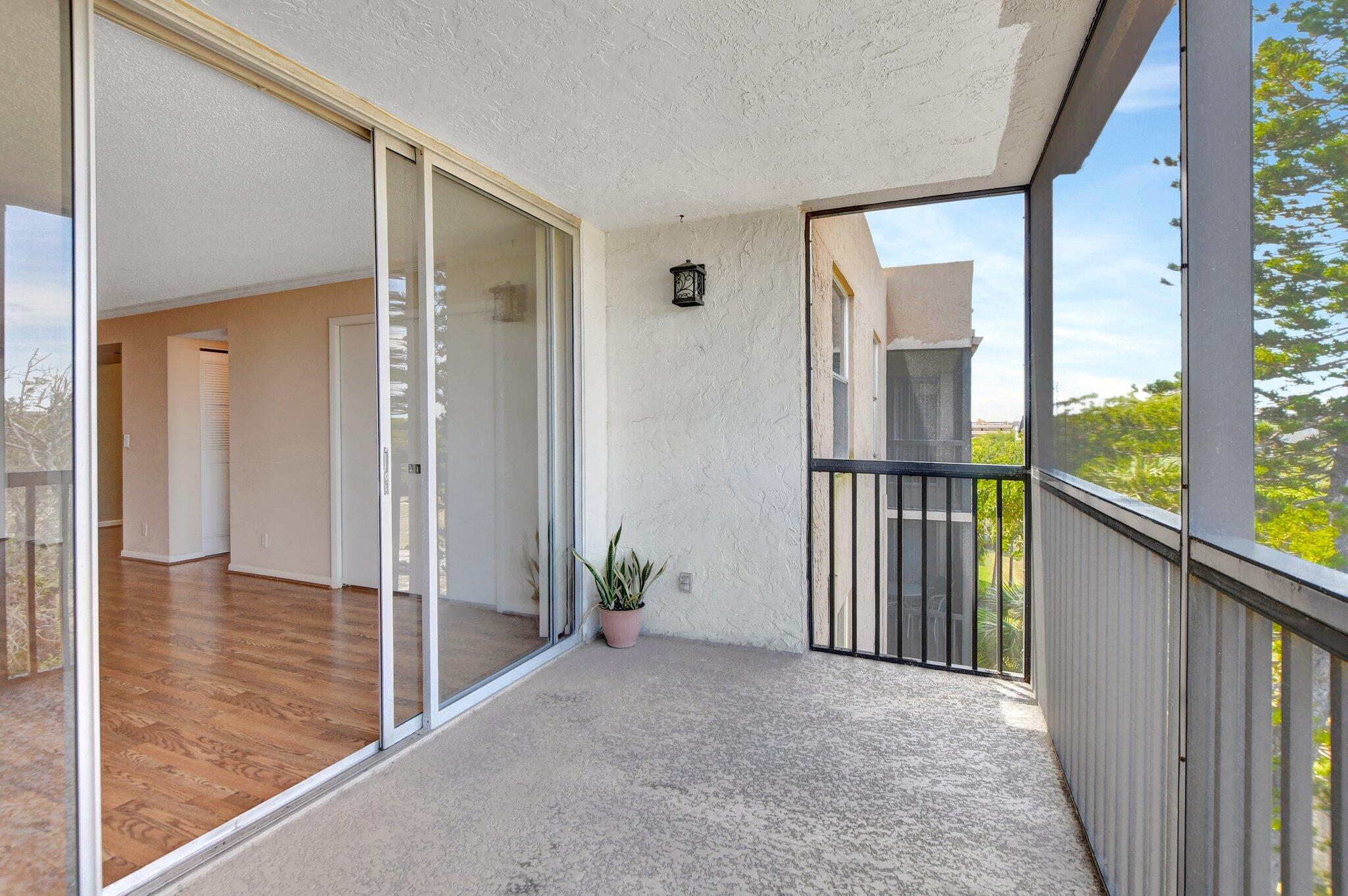 5260 Northwest 2nd Avenue, Unit PH3 Boca Raton, FL 33487 - Photo 21 of 24 37-web-or-mls-DSC_0586