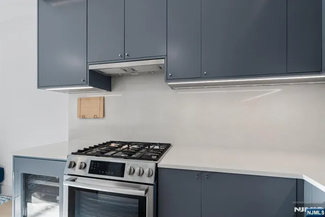 a view of entryway with a front door