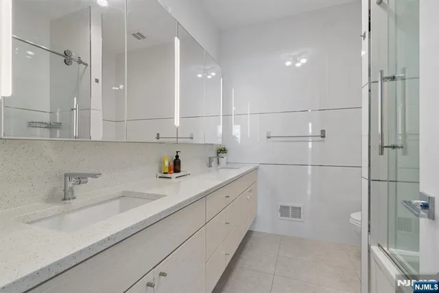 $1,725,000 | 10 Bright Street, Unit 1, Jersey City, NJ 07302