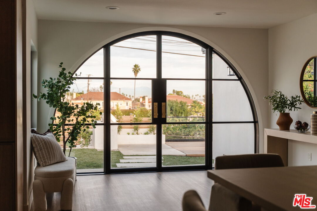 5168 Southridge Avenue Los Angeles, CA 90043 - Photo 48 of 74