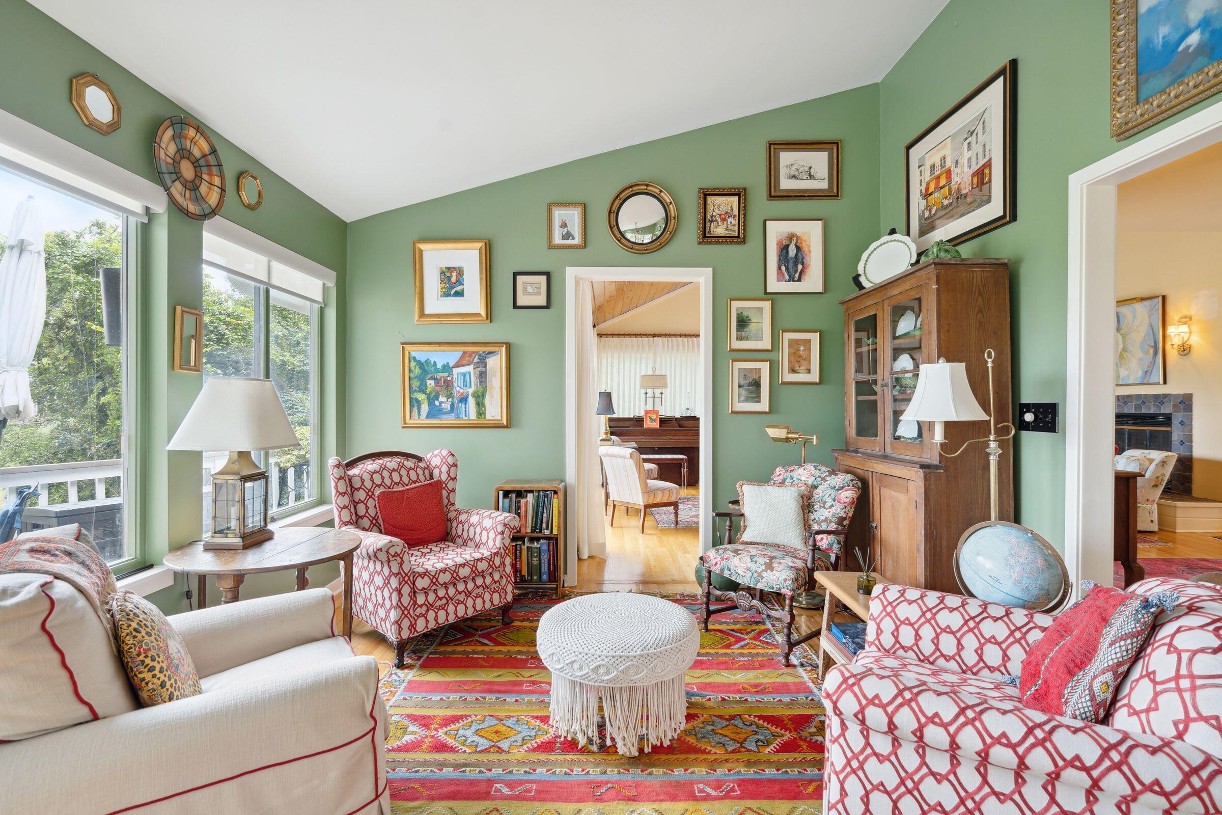 586 East Hobcaw Drive Mount Pleasant, SC 29464 - Photo 19 of 54 586EHobcawDr-KeenEyeMarketing-019