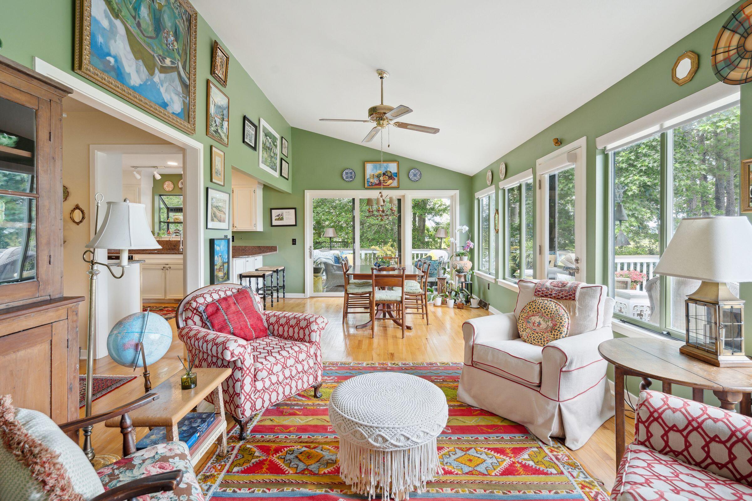 586 East Hobcaw Drive Mount Pleasant, SC 29464 - Photo 20 of 54 586EHobcawDr-KeenEyeMarketing-020