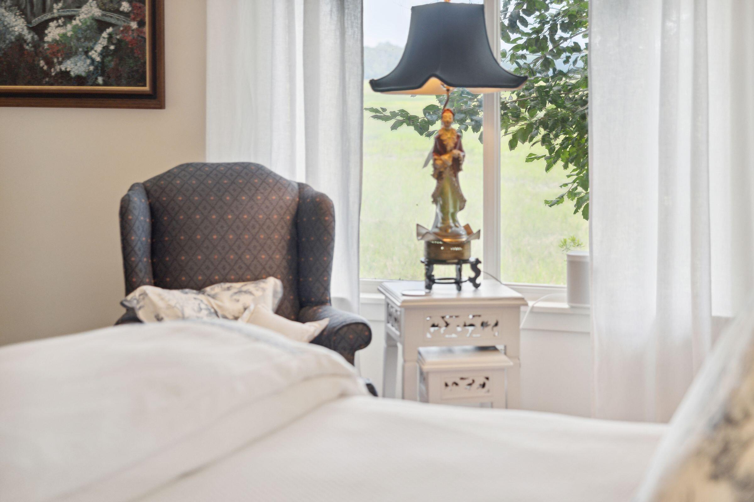 586 East Hobcaw Drive Mount Pleasant, SC 29464 - Photo 28 of 54 586EHobcawDr-KeenEyeMarketing-023