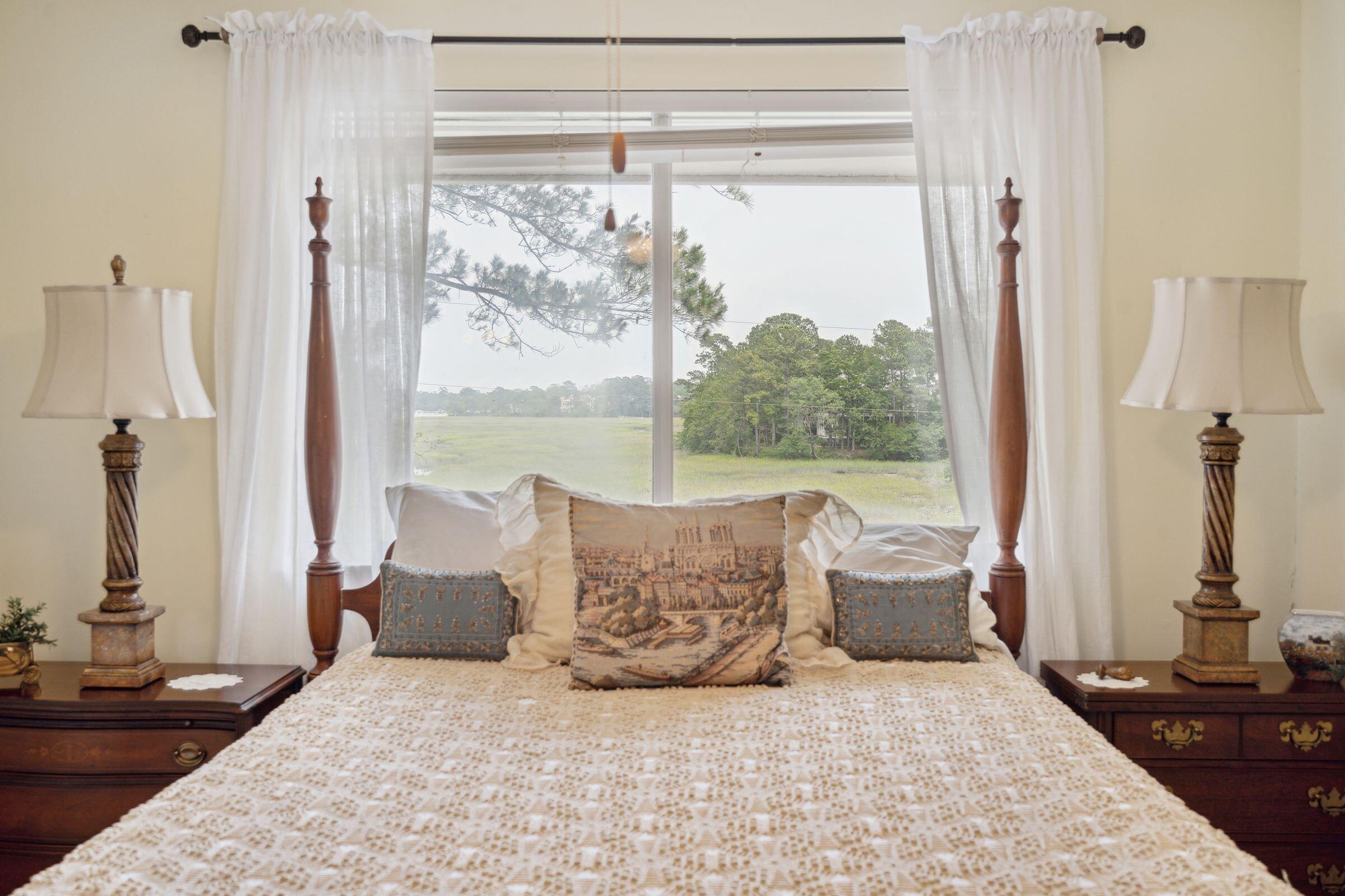 586 East Hobcaw Drive Mount Pleasant, SC 29464 - Photo 37 of 54 586EHobcawDr-KeenEyeMarketing-033