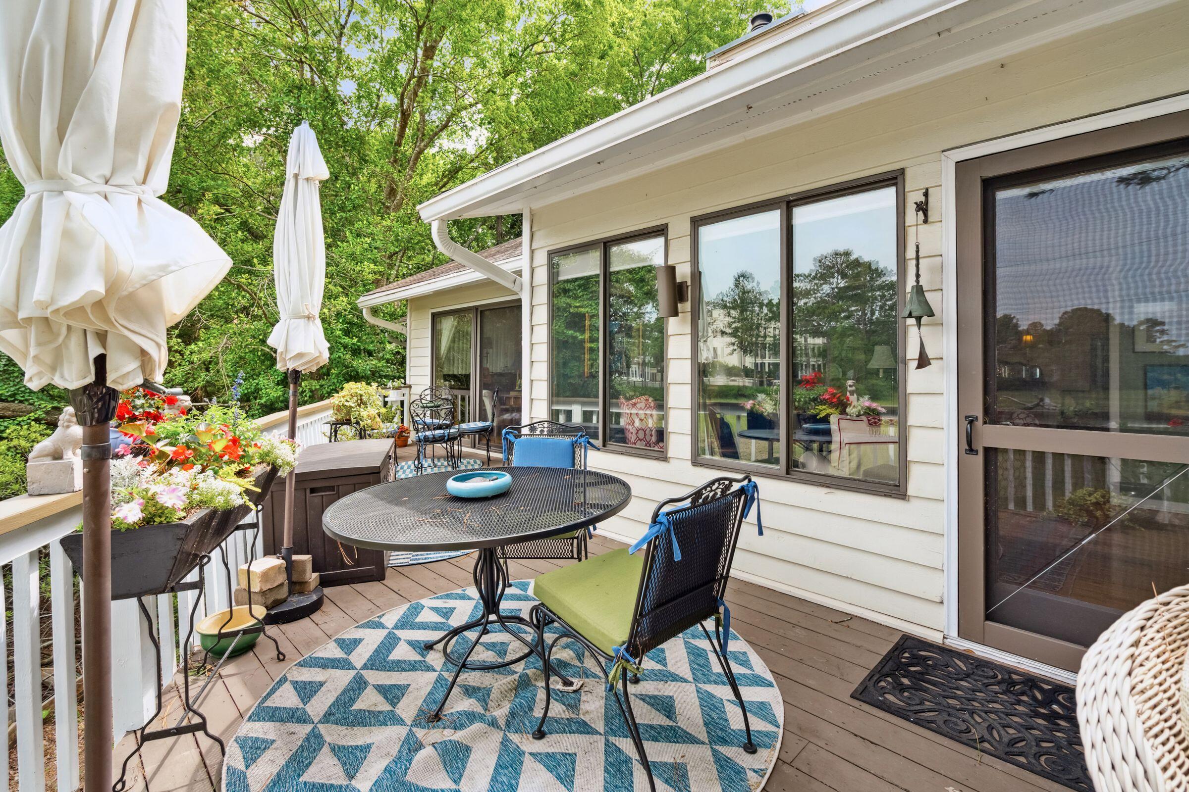 586 East Hobcaw Drive Mount Pleasant, SC 29464 - Photo 44 of 54 586EHobcawDr-KeenEyeMarketing-040