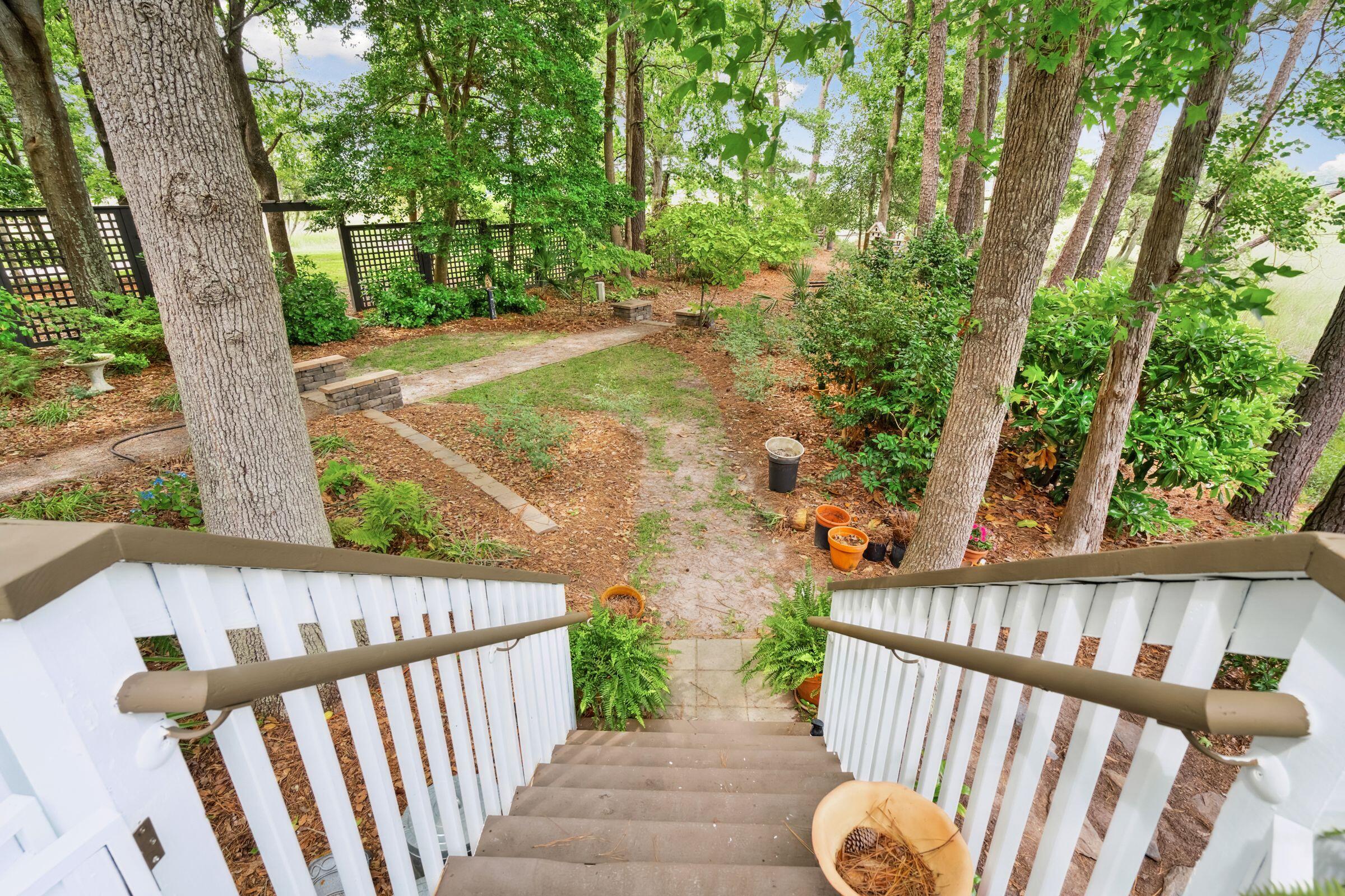 586 East Hobcaw Drive Mount Pleasant, SC 29464 - Photo 46 of 54 586EHobcawDr-KeenEyeMarketing-042