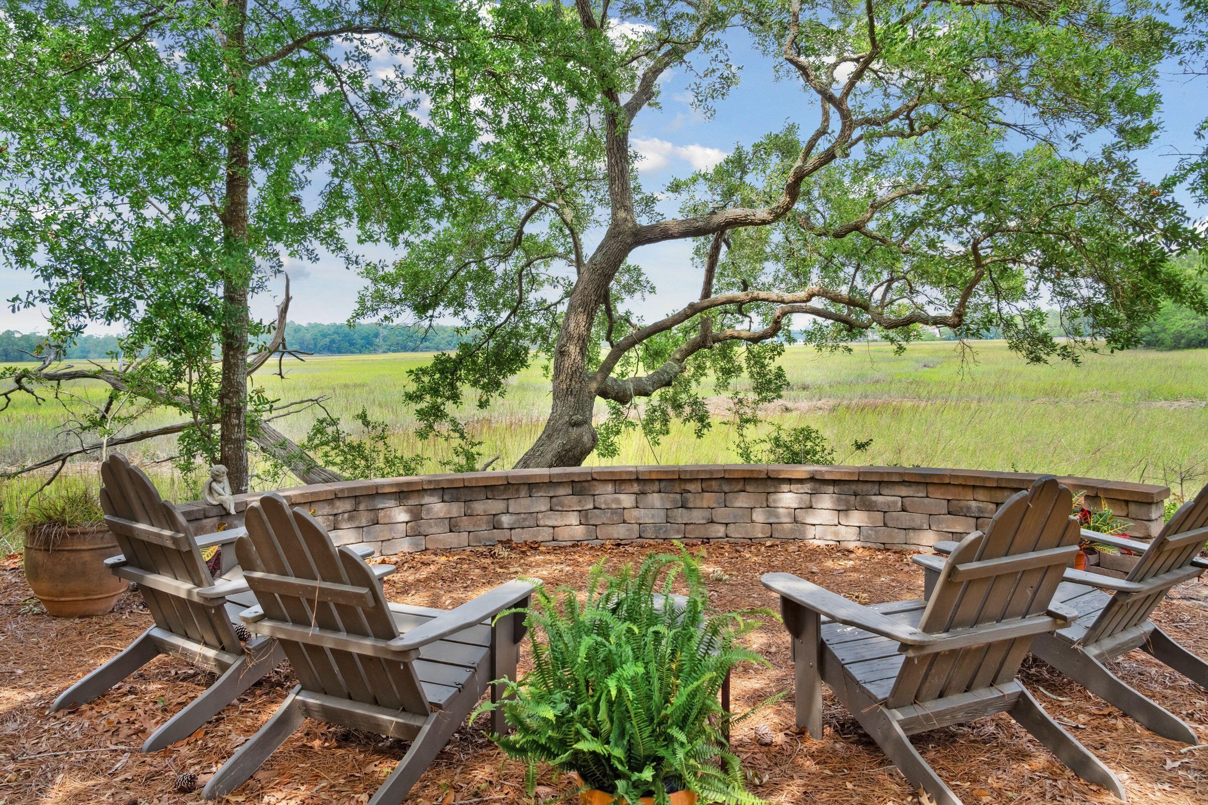 586 East Hobcaw Drive Mount Pleasant, SC 29464 - Photo 48 of 54 586EHobcawDr-KeenEyeMarketing-044