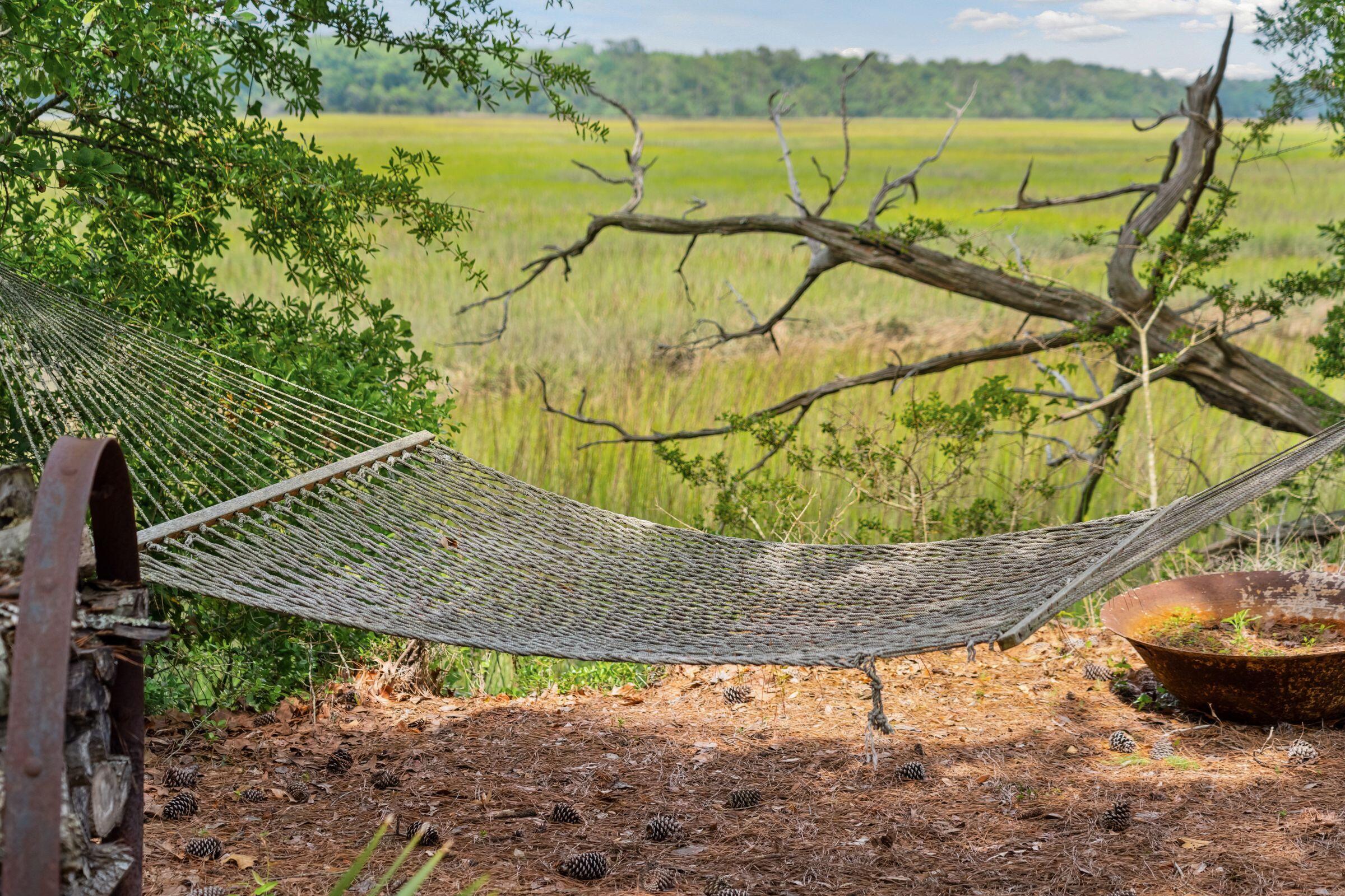 586 East Hobcaw Drive Mount Pleasant, SC 29464 - Photo 49 of 54 586EHobcawDr-KeenEyeMarketing-046