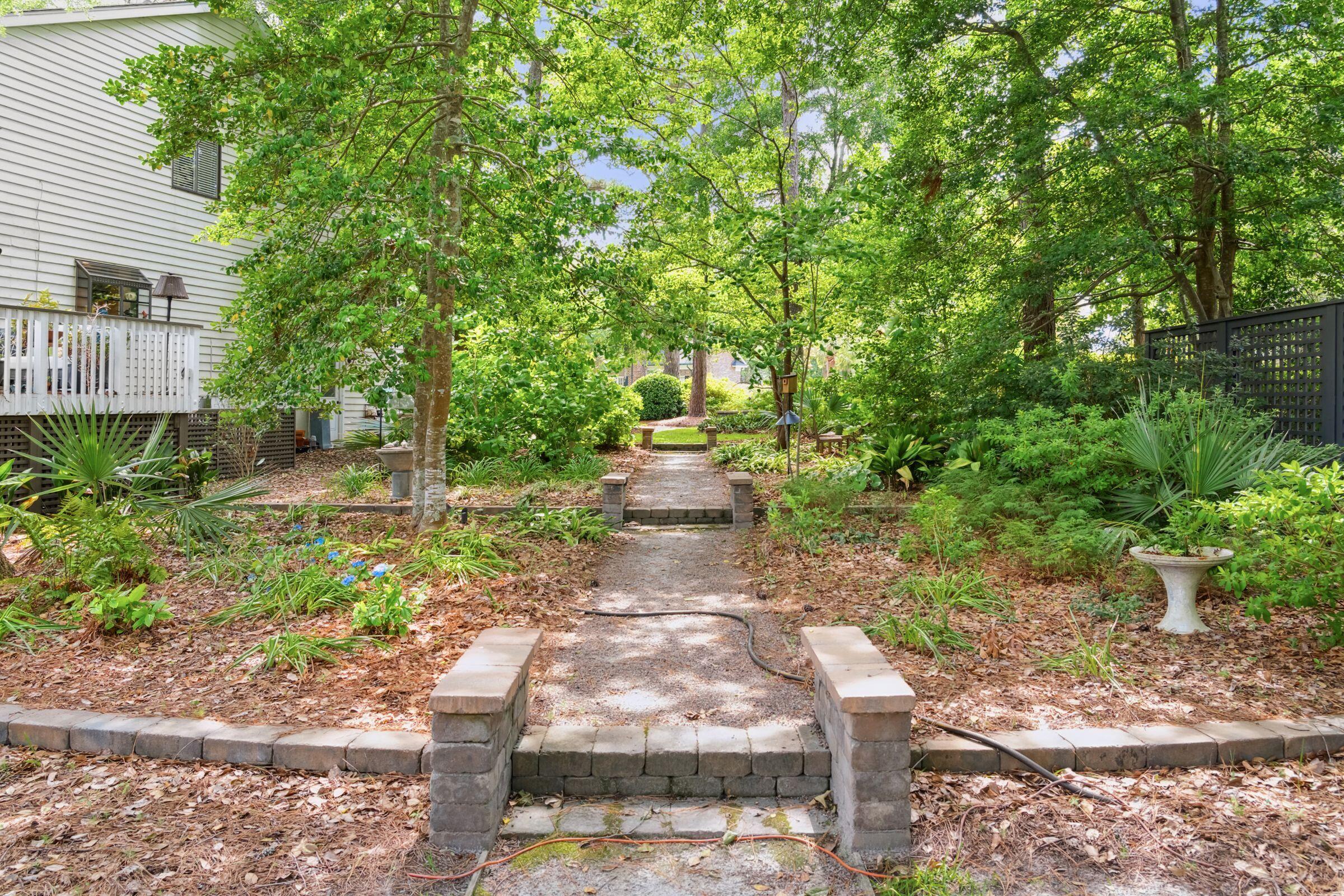 586 East Hobcaw Drive Mount Pleasant, SC 29464 - Photo 51 of 54 586EHobcawDr-KeenEyeMarketing-050