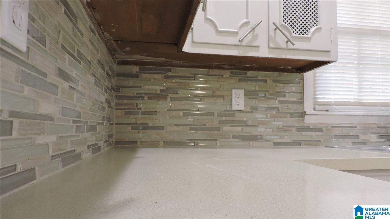 24 Hillview Lane Northwest Birmingham, AL 35215 - Photo 12 of 37