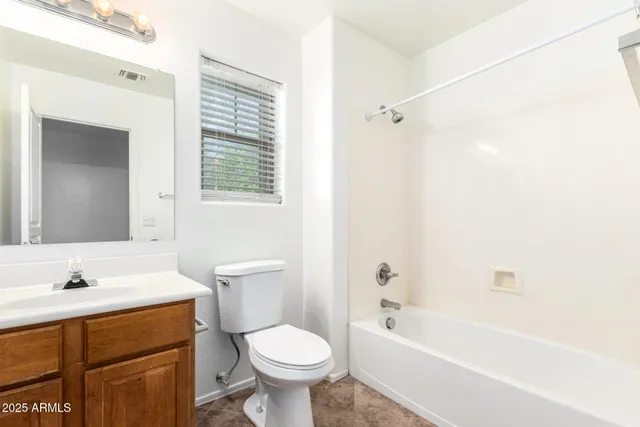 $439,900 | 591 South Buena Vista Court, Gilbert, AZ 85296