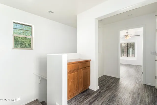 $439,900 | 591 South Buena Vista Court, Gilbert, AZ 85296