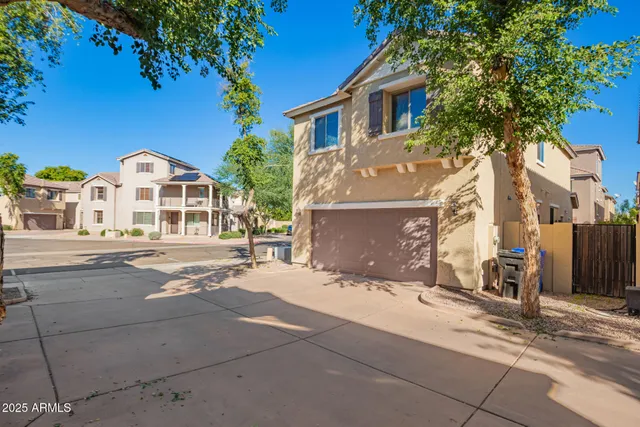 $439,900 | 591 South Buena Vista Court, Gilbert, AZ 85296